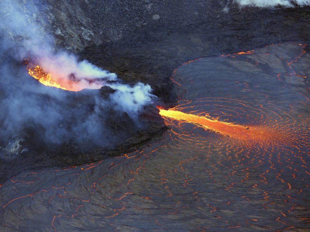 Lava en Kilauea. Imagen: L. DeSmither, USGS